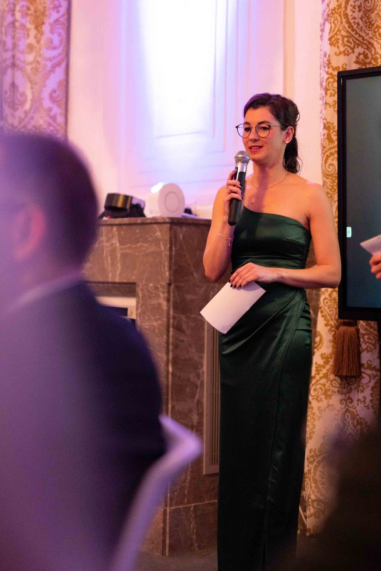 Elegante Tänze beim 2. Rhöner Winterball – Eventfotografie von JNPhotografics, die die festliche Stimmung und Tanzmomente der Wohltätigkeitsveranstaltung einfängt.