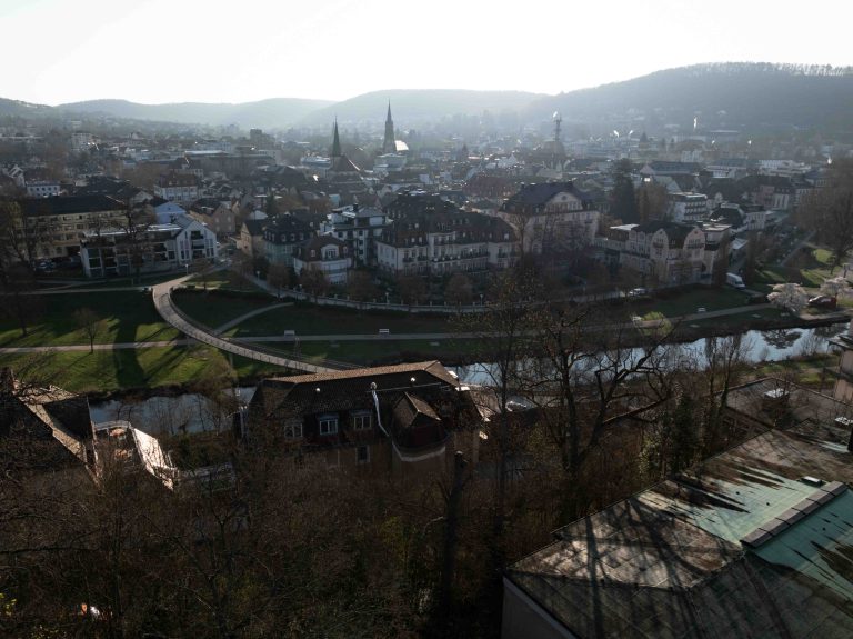 Drohnenfotografie Schweizerhaus Bad Kissingen – Blick über die Stadt für Imagekampagne