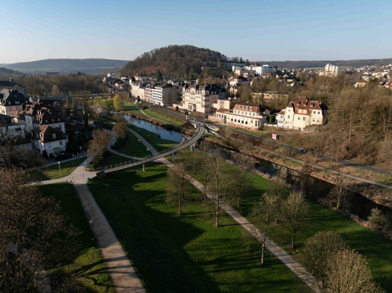Drohnenfotografie Schweizerhaus Bad Kissingen – Luftaufnahme aus der Ferne für Imagekampagne