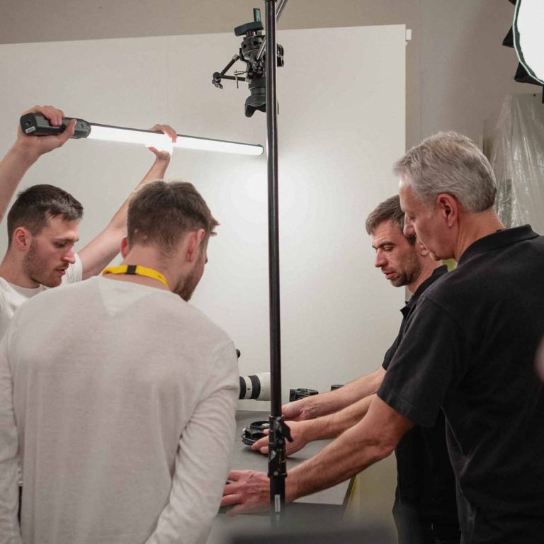 Filmproduktion in Königsberg am Set während eines Drehtags mit Kamera- und Lichttechnik sowie Crew bei der Arbeit.