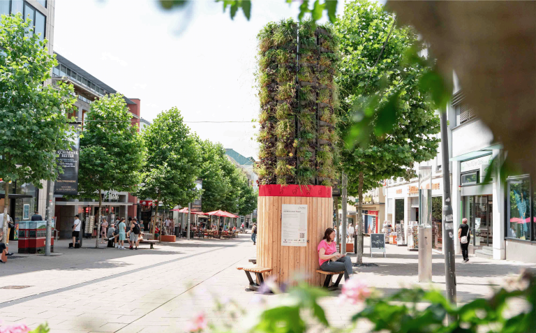 Alpaka Green Tower in Fulda mit vertikaler Begrünung – professionelle Architekturfotografie von JNPhotografics.